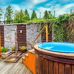 Hotel Kontakt Wellness 4*