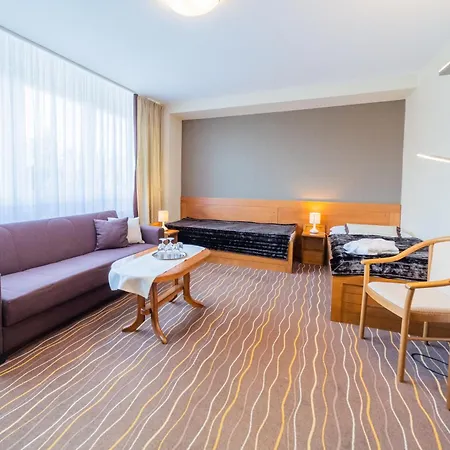 康塔特养生酒店 酒店 4*