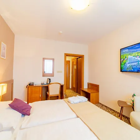 Hotel Kontakt Wellness Tatranska Lomnica