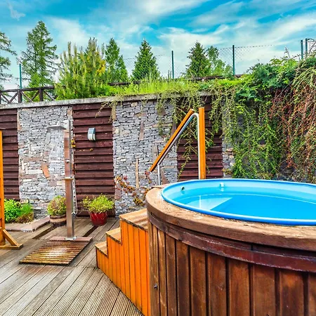 Hotel Kontakt Wellness 4*