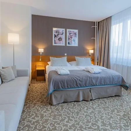Kontakt Wellness 4*