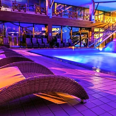 Hotel Kontakt Wellness 4*