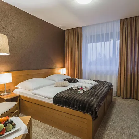 康塔特养生酒店 酒店 4*